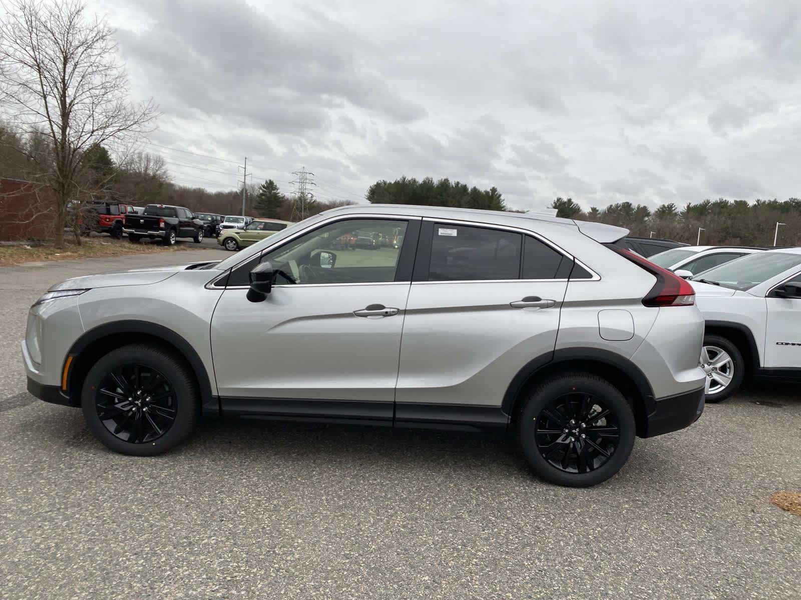 Used 2024 Mitsubishi Eclipse Cross - photo 10