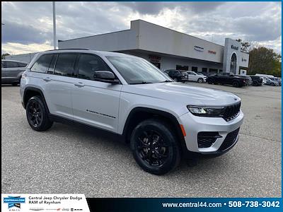 Used 2024 Jeep Grand Cherokee - photo 1