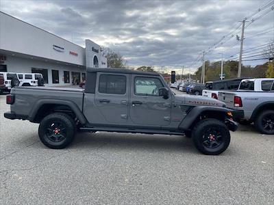 Used 2021 Jeep Gladiator - photo 1
