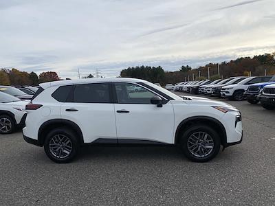 Used 2024 Nissan Rogue - photo 1