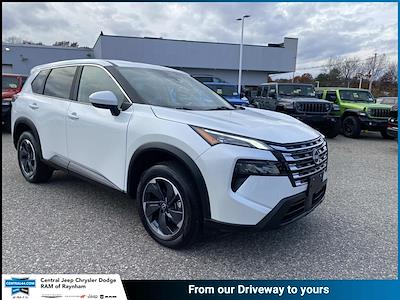 Used 2024 Nissan Rogue - photo 1