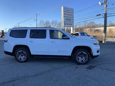 Used 2024 Jeep Wagoneer - photo 1