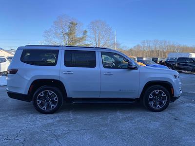 Used 2024 Jeep Wagoneer - photo 1