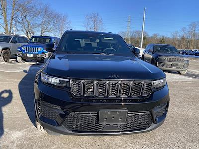 Used 2023 Jeep Grand Cherokee - photo 1
