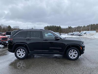 Used 2022 Jeep Grand Cherokee - photo 1