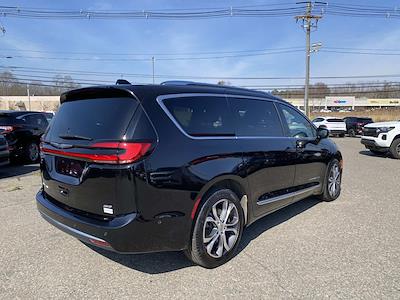 Used 2025 Chrysler Pacifica - photo 1