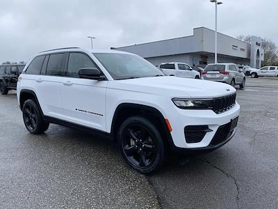 Used 2023 Jeep Grand Cherokee - photo 1
