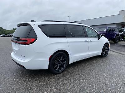 2025 Chrysler Pacifica FWD Minivan for sale #B6084 - photo 2