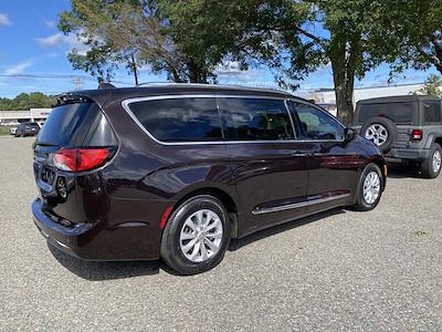 2018 Chrysler Pacifica FWD Minivan for sale #R262171A - photo 2