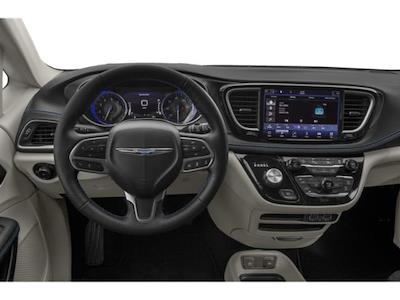 Used 2022 Chrysler Pacifica - photo 1