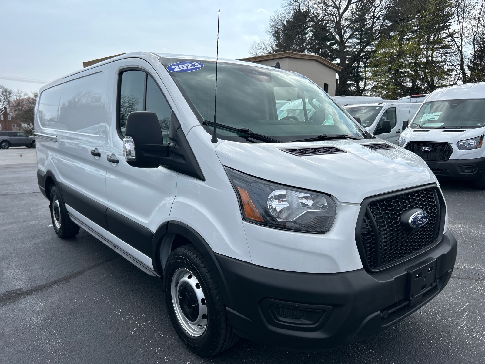 Used 2023 Ford Transit 150 - photo 5