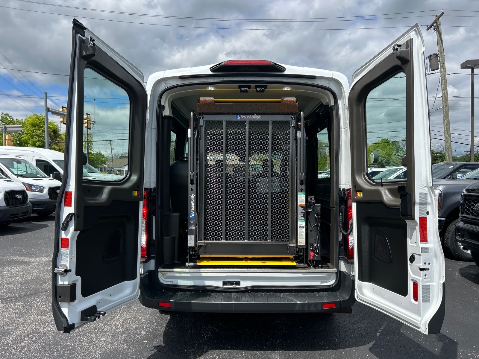 Used 2018 Ford Transit 250 - photo 27