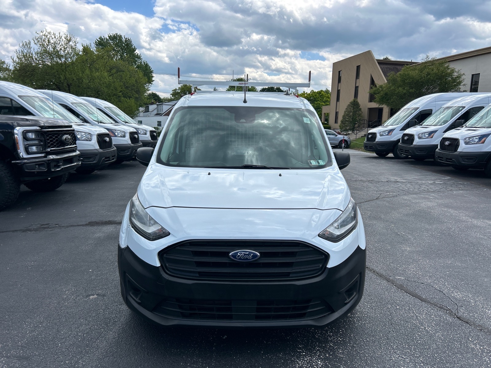 Used 2020 Ford Transit Connect - photo 2
