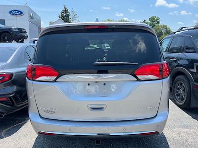 2017 Chrysler Pacifica FWD Minivan for sale #T25117B - photo 2