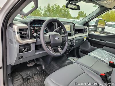 New 2025 Ford F-450 - photo 1