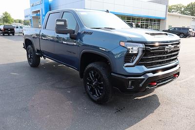 New 2025 Chevrolet Silverado 3500 LT Crew Cab 4x4 Pickup for sale #318029 - photo 2