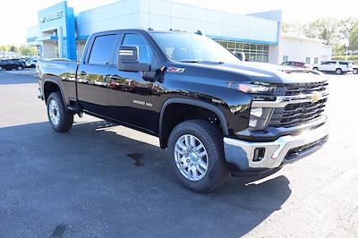 New 2025 Chevrolet Silverado 3500 LT Crew Cab 4x4 Pickup for sale #31812 - photo 2