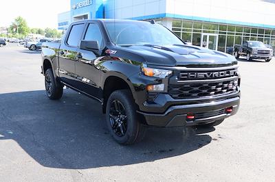 New 2025 Chevrolet Silverado 1500 Custom Crew Cab 4x4 Pickup for sale #31869 - photo 2