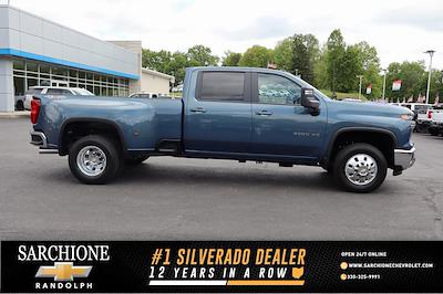 2025 Chevrolet Silverado 3500 Crew Cab 4x4 Pickup for sale #31876 - photo 1