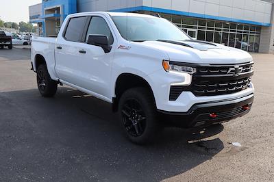 2025 Chevrolet Silverado 1500 Crew Cab 4x4 Pickup for sale #32068 - photo 2