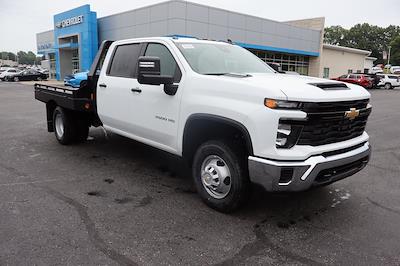 2025 Chevrolet Silverado 3500 Crew Cab DRW 4x4 Flatbed Truck for sale #32123 - photo 2