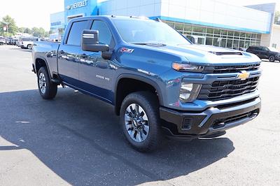New 2025 Chevrolet Silverado 2500 Custom Crew Cab 4x4 Pickup for sale #32141 - photo 2