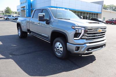 New 2025 Chevrolet Silverado 3500 High Country Crew Cab 4x4 Pickup for sale #32144 - photo 2