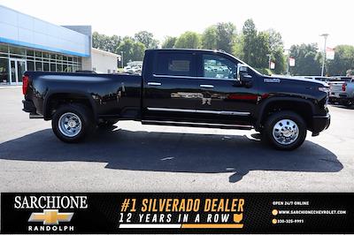 2025 Chevrolet Silverado 3500 Crew Cab 4x4 Pickup for sale #32145 - photo 1