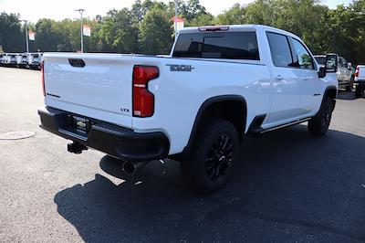 2025 Chevrolet Silverado 2500 Crew Cab 4x4 Pickup for sale #32416 - photo 2