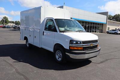 2025 Chevrolet Express 3500 Regular Cab RWD Cutaway for sale #32451 - photo 2