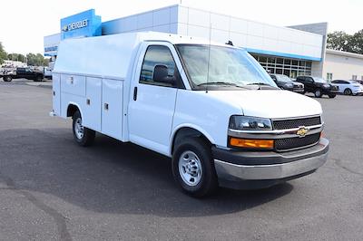 2025 Chevrolet Express 3500 Regular Cab RWD Cutaway for sale #32557 - photo 2