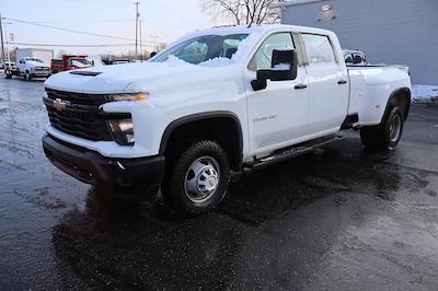 Used 2024 Chevrolet Silverado 3500 - photo 1