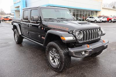 Used 2025 Jeep Gladiator - photo 1