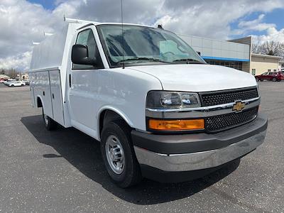 New 2026 Chevrolet Express 3500 - photo 2