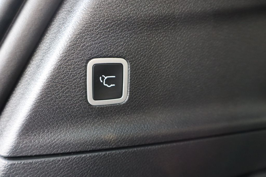 Used 2025 Chrysler Pacifica - photo 31