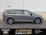 Used 2025 Chrysler Pacifica Select Minivan for sale #P1032 - photo 1