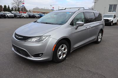 Used 2017 Chrysler Pacifica - photo 1