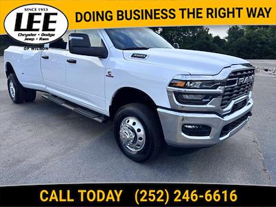 New 2025 Ram 3500 Tradesman Crew Cab 4x4 DRW Pickup for sale #506562 - photo 1