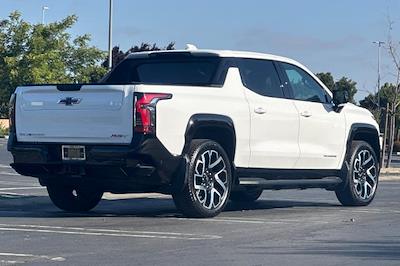 2024 Chevrolet Silverado EV Crew Cab 4WD Pickup for sale #C3656GX - photo 2