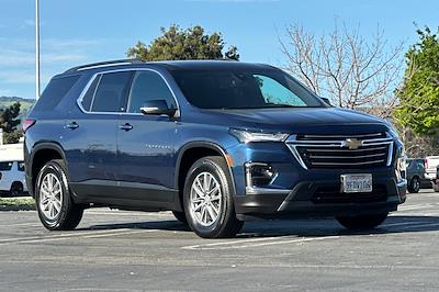 Used 2023 Chevrolet Traverse - photo 1