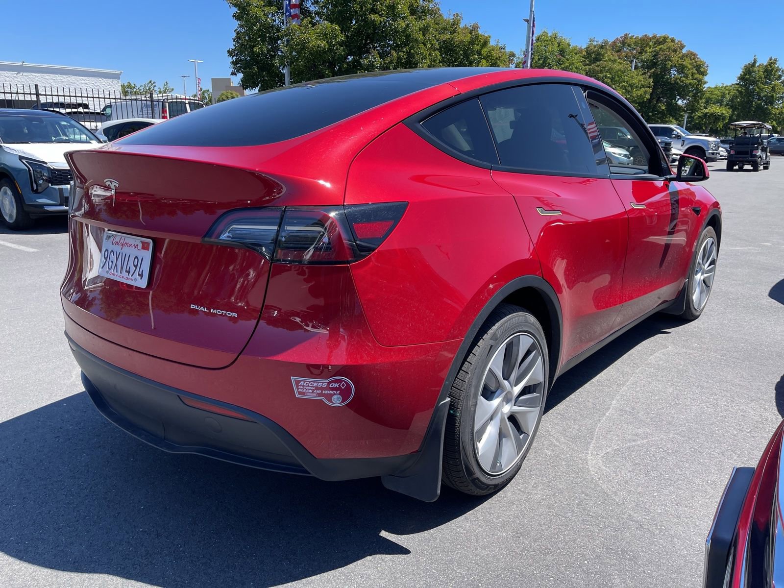 Used 2023 Tesla Model Y - photo 2