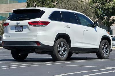 2019 Toyota Highlander FWD SUV for sale #C49690CT - photo 2