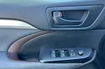 2019 Toyota Highlander FWD SUV for sale #C49690CT - photo 11