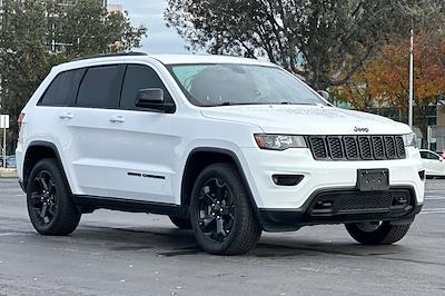 Used 2018 Jeep Grand Cherokee Laredo for sale #C50298A - photo 2
