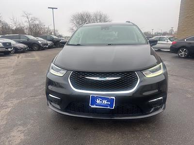 Used 2021 Chrysler Pacifica - photo 1