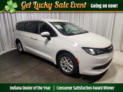 Used 2022 Chrysler Voyager LX FWD Minivan for sale #B22025 - photo 1