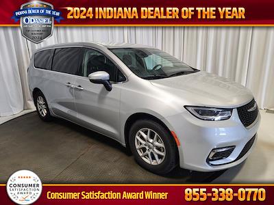 Used 2023 Chrysler Pacifica Touring L Minivan for sale #B22306 - photo 1