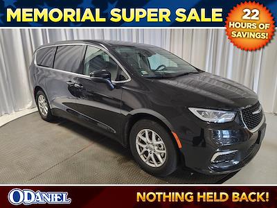 2023 Chrysler Pacifica FWD Minivan for sale #B22381 - photo 1