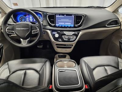 2023 Chrysler Pacifica FWD Minivan for sale #B22382 - photo 2