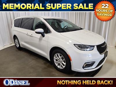2023 Chrysler Pacifica FWD Minivan for sale #B22412 - photo 1